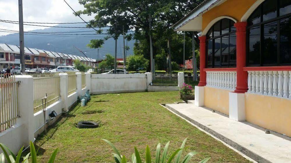 Hji Residensi Hotel Kuah Bagian luar foto
